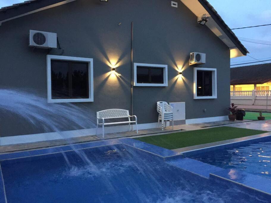 Melaka Beach Villa Klebang Besar エクステリア 写真