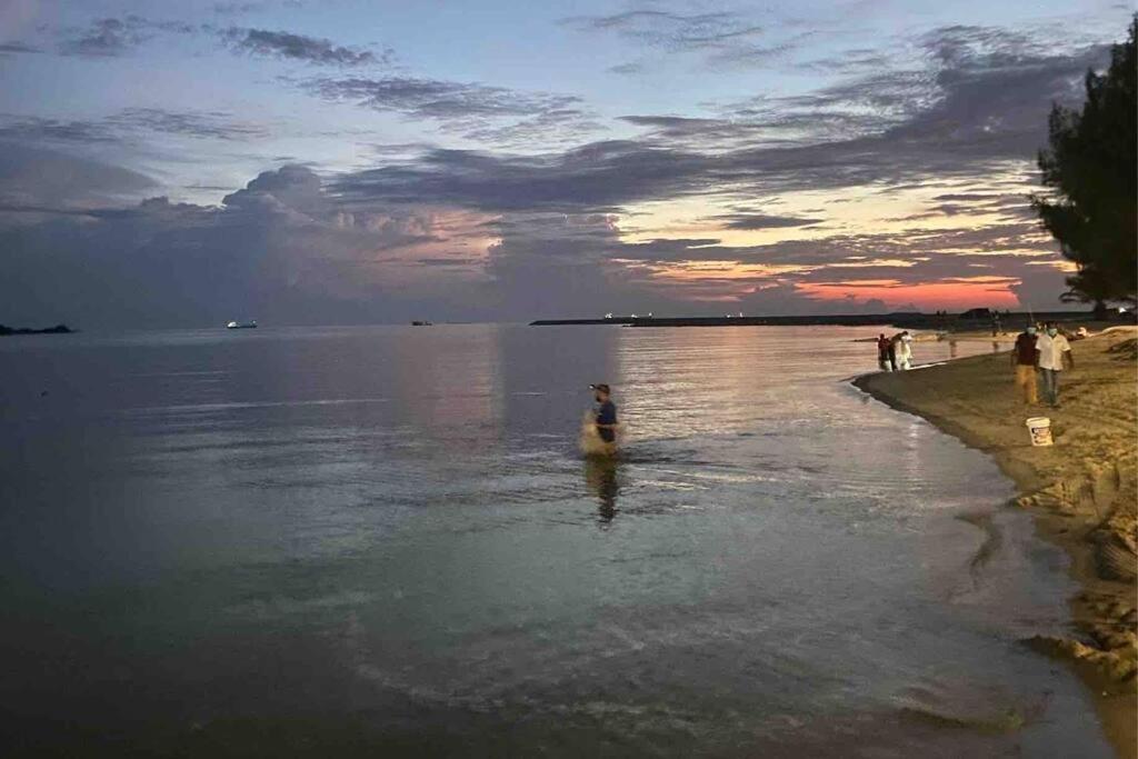Melaka Beach Villa Klebang Besar エクステリア 写真